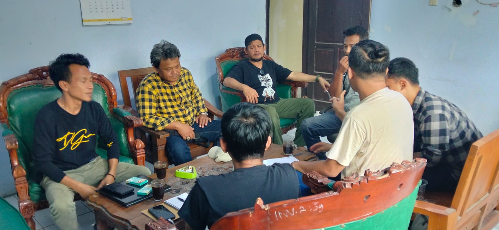 RAPAT PERSIAPAN KONFERENSI. Panitia Konferensi PWI Pandeglang, sedang melaksanakan rapat persiapan pelaksanaan, di Sekretariat PWI Kabupaten Pandeglang, Senin (3/8). (DOK. PWI PANDEGLANG)
