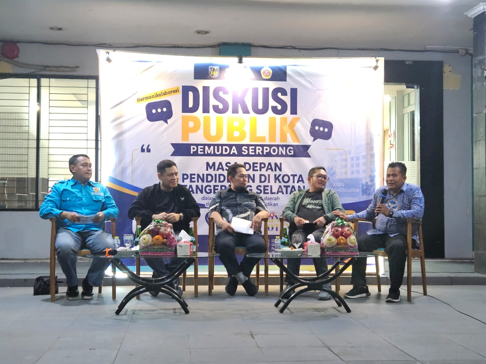 DISKUSI - Lemen Pemuda Kecamatan Serpong gelar diskusi publik untuk merumuskan aspirasi terkait bidang pendidikan.