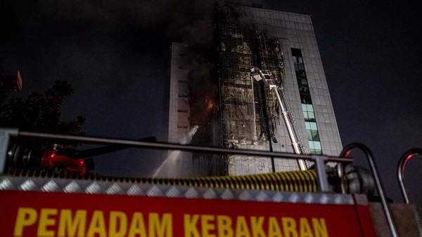 Kebakaran kebakaran gedung Bapenda. Foto I