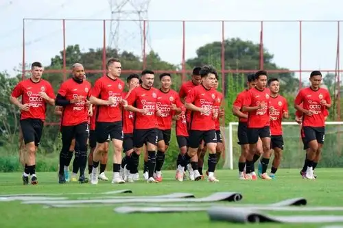 Latihan fisik skuad Persija. Foto : Ist