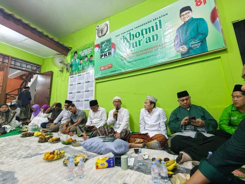 SYUKURAN - kader Partai Kebangkitan Bangsa (PKB) Kota Tangerang Selatan mengikuti Khotmil Quran dan tasyakuran Hari Ulang Tahun (HUT) ke-81 Kemerdekaan Republik Indonesia