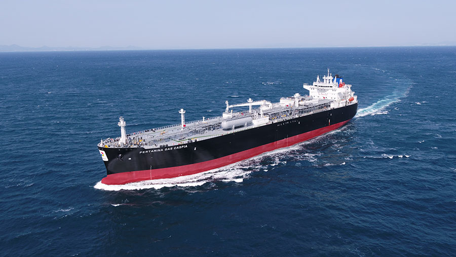 Kapal tanker isi BBM. Foto : Ist