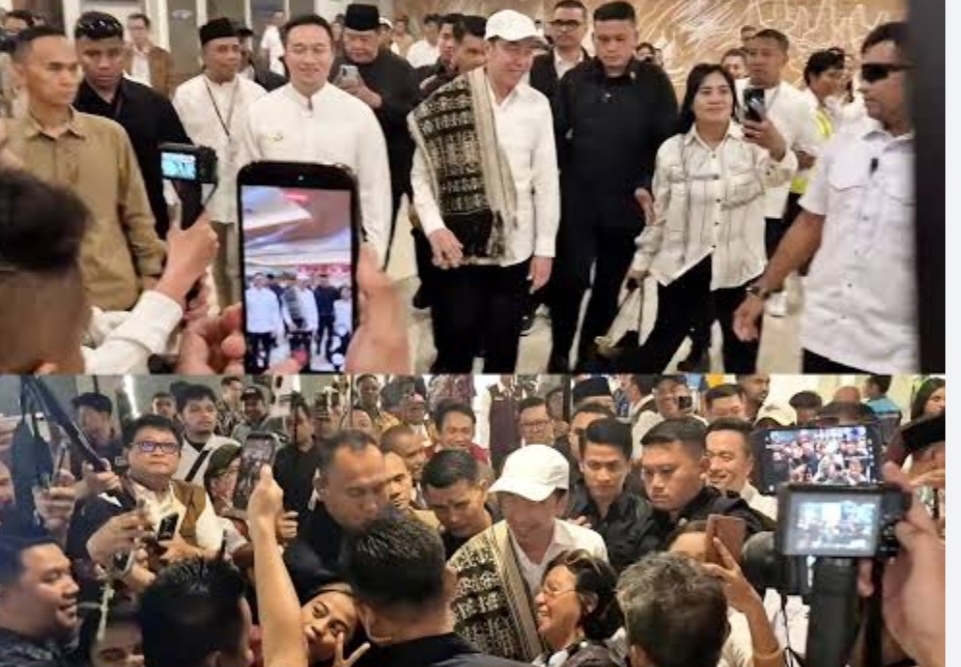 Warga Kypang menyambut hangan Jokowi. Foto : Ist