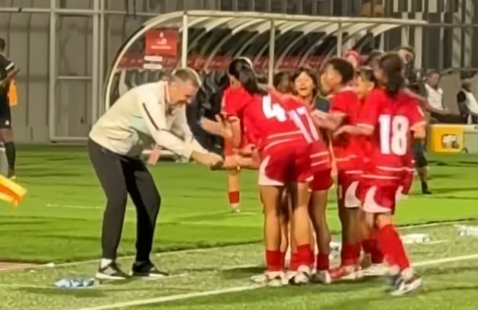 Selebrasi Garuda Pertiwi usai tundukkan Malaysia 3-0. Foto : Ist