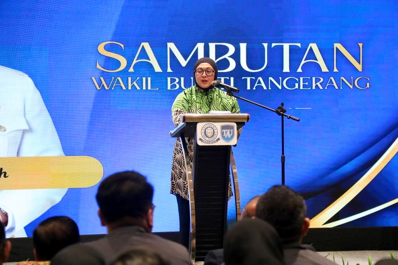 Wakil Bupati Tangerang Intan Nurul Hikmah menghadiri Kuliah Umum sekaligus Pelepasan Mahasiswa Lulusan Tahun Akademik 2025/2026 Tanri Abeng University Kampus Tangerang. Foto : Humas Pemkab Tangerang