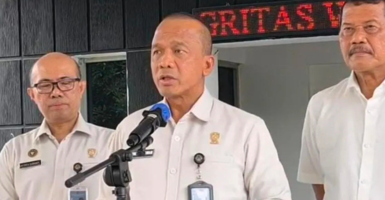 Inspektur Jenderal Kemenimipas Komjen Pol Rudi Setiawan saat konference pers. Foto ::Ist