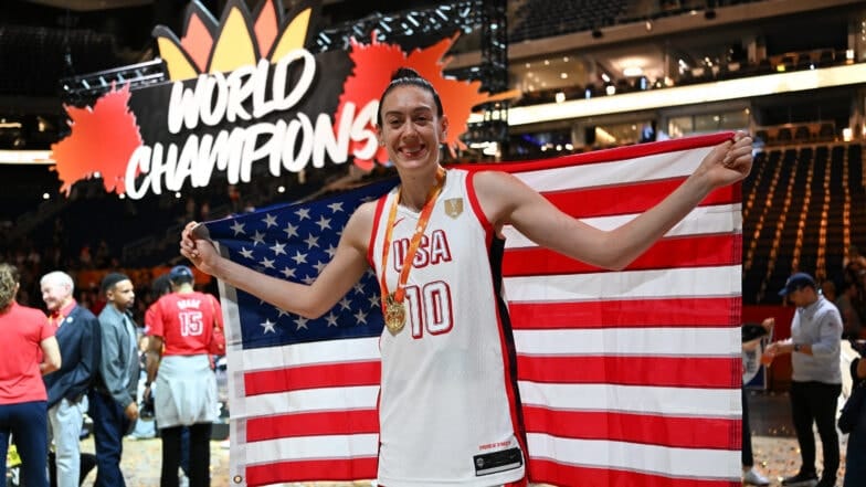 Tim putri AS sukses raih FIBA Women’s Basketball World Cup 2026 kalahkan Prancis 97-79. Foto : Ist