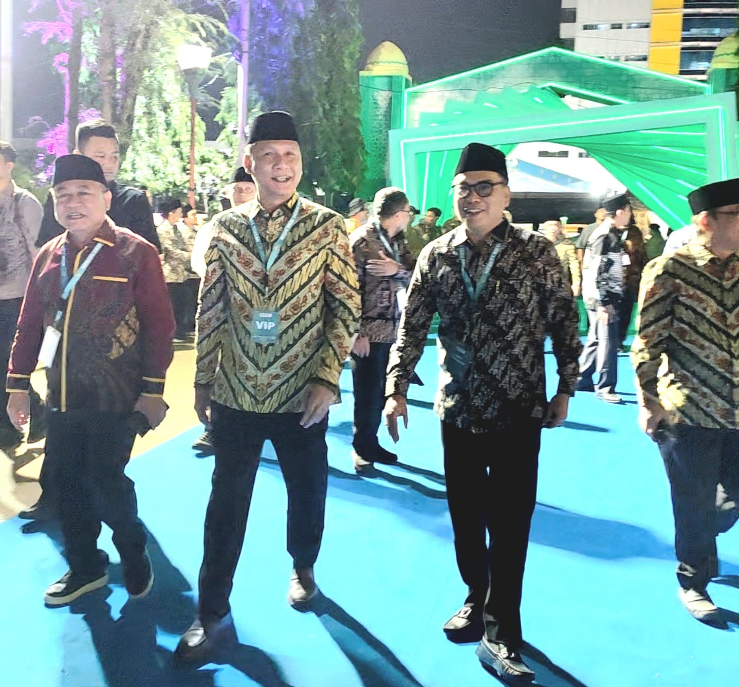 Sekretaris Daerah Provinsi Banten sekaligus Ketua Umum LPTQ Banten, Deden Apriandhi (no 2 dari kanan). Foto ; Humas Pemprovl