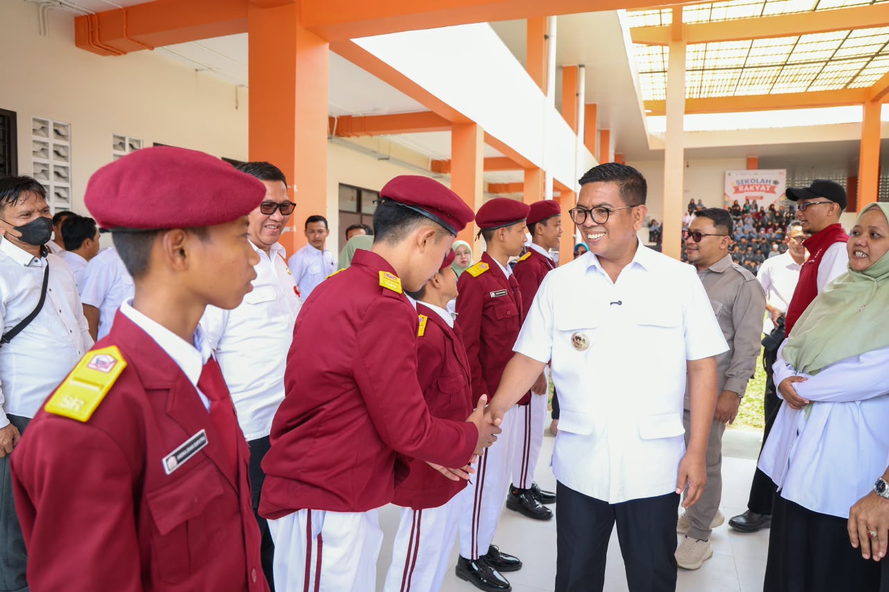 Gubernur Banten, Andra Soni mengunjungi Sekolah Rakyat di Desa Panggarangan, Kecamatan Panggarangan, Kabupaten Lebak, Rabu (30/9/2026).(Istimewa)