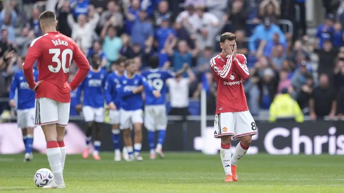 Laga MU vs Everton bermain imbang 2-2. Foto : Ist