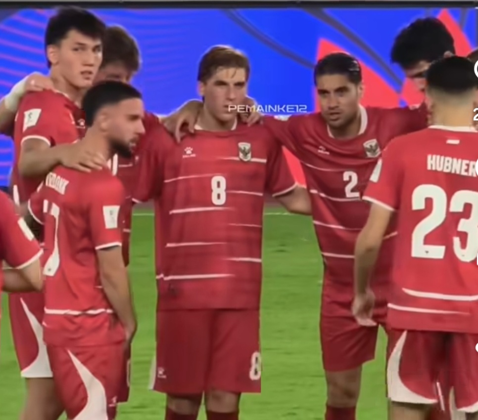 Selebrasi Timnas usai tundukkan Singapura 2-0. Foto : Ist