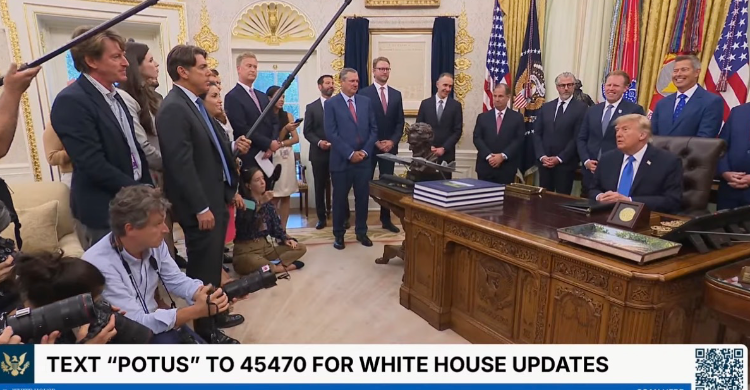 Presiden AS Donald Trump saat konferensi pers. Foto : Ist