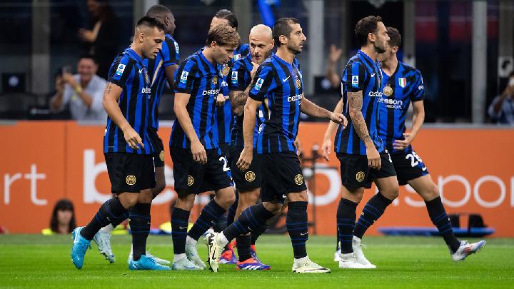 Selebrasi skuad Inter Milan usai menang dramatis 3-2 dari Napoli. Foto : Ist