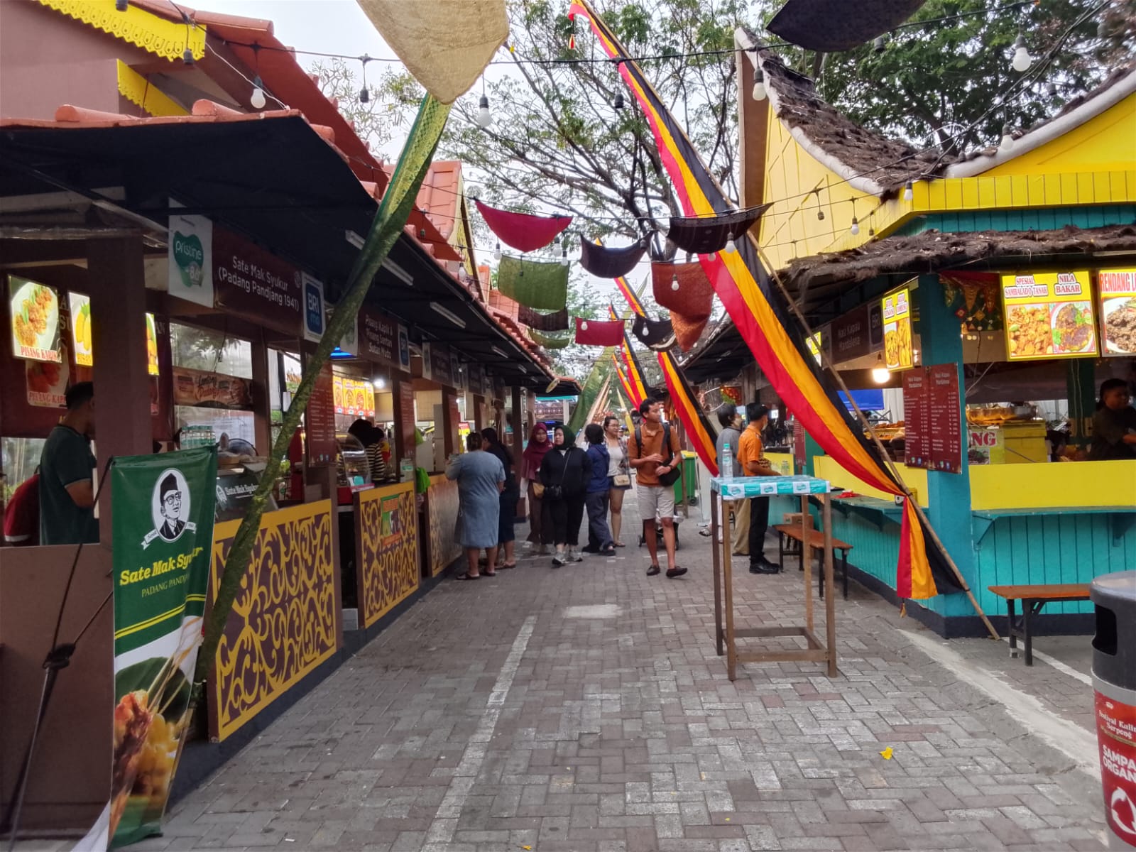 Festival Kuliner Serpong berlokasi di Summarecon Mall Serpong. Foto : Gio MG