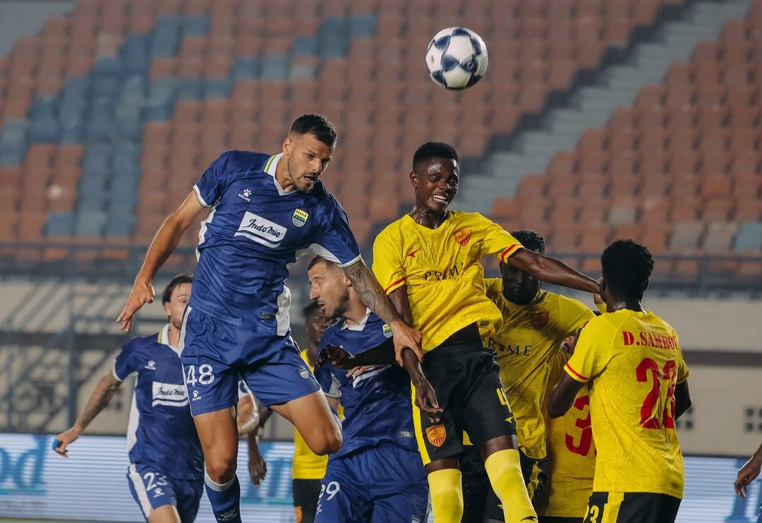Laga seru Persib menjamu Manila Digger FC berakhir 1-0 untuk Persib. Foto : Ist