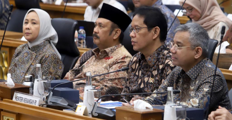 Menkeu Purbaya saat rapat bersama DPR. Foto : Ist
