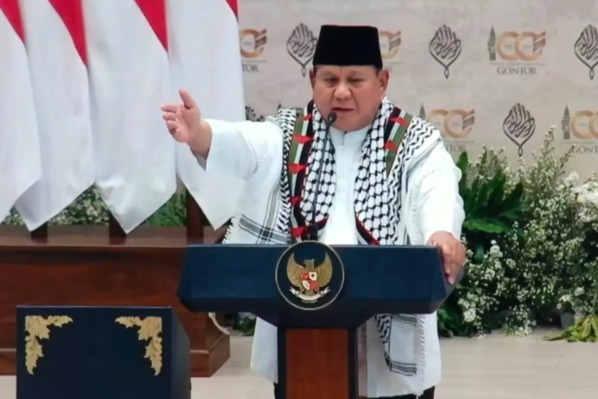 Presiden Prabowo saat menghadiri resepsi kesyukuran 100 tahun Pondok Pesantren Darussalam Gontor di Ponorogo, Jawa Timur, Sabtu (19/9/2026). Foto : Ist