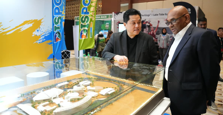 Erick Thohir dan Sekjen Konfederasi Sepak Bola Asia (AFC) Dato’ Windsor John. Foto : Ist