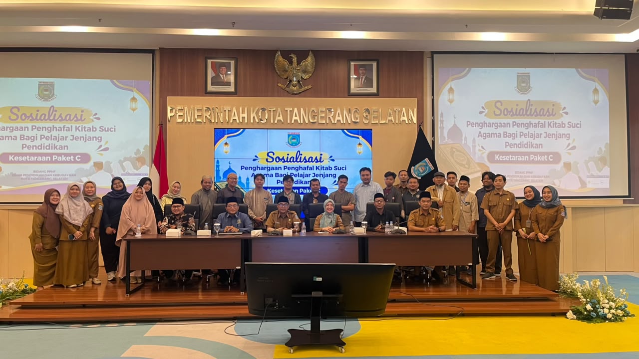 HAFAL ALQURAN. Dindikbud Tangsel saat menggelar kegiatan Sosialisasi Penghargaan Penghafal Kitab Suci Agama Bagi Pelajar di Puspemkot Tangsel.