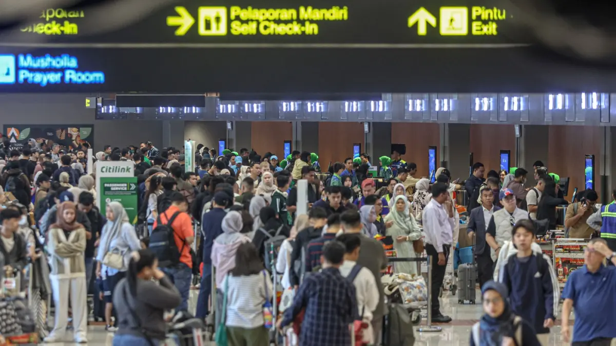 Suasana antrian penumpang di Bandara Soetta. Foto : Ist