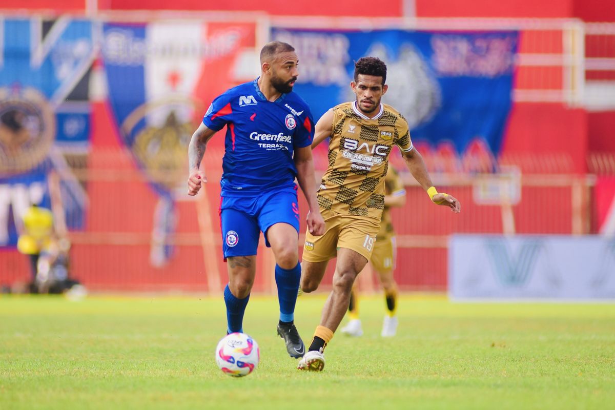 Arema FC s7kses menggulung Dewa United 4-0. Foto : Ist