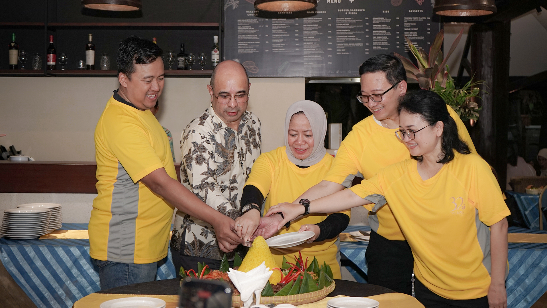 Growing Together  perayaan anniversary ARYADUTA Lippo Village dan ARYADUTA Country Club. (Dok. Hotel)