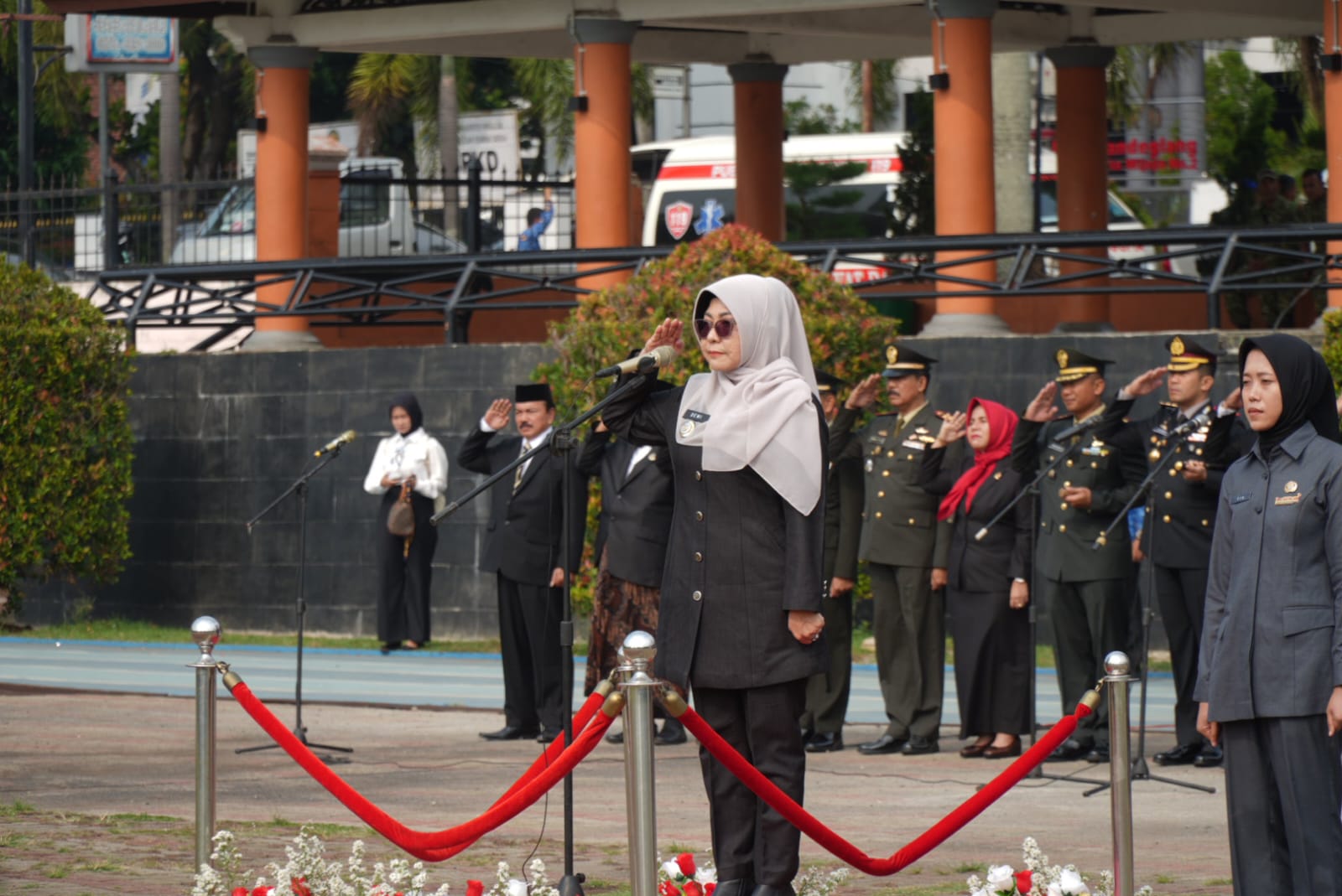 Bupati Dewi Setiani, saat menjadi pemimpin Upacara Peringatan Hari Kesaktian Pancasila tingkat Kabupaten Pandeglang di Alun-alun Pandeglang, Kamis (1/10/2026).(Istimewa)