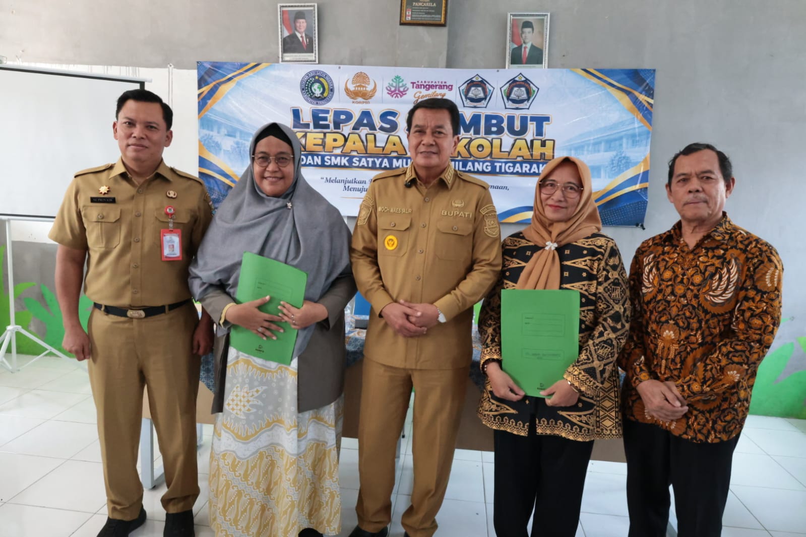 Bupati Tangerang Moch. Maesyal Rasyid acara lepas sambut Kepala Sekolah SMP dan SMK Satya Muda Gemilang Tigaraksa. Foto : Humas Kab. Tangerang