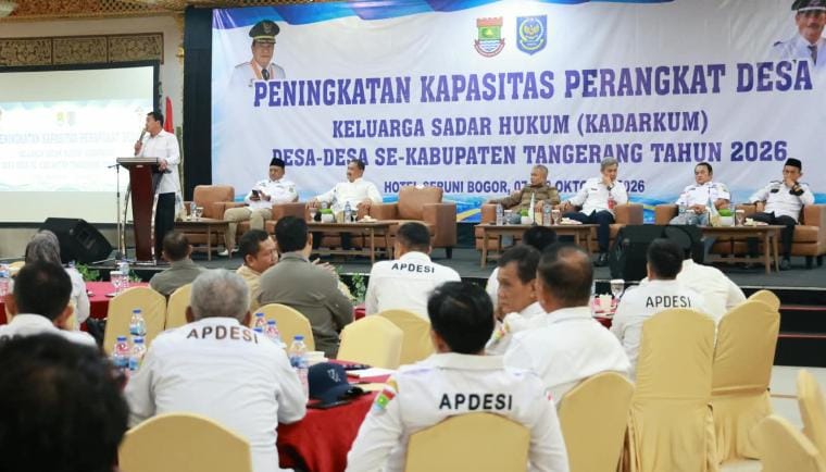 Bupati Tangerang Moch. Maesyal Rasyidmembuka Sosialisasi Keluarga Sadar Hukum (Kadarkum) APDESI Kabupaten Tangerang. Foto : Humas Kab. Tangerang