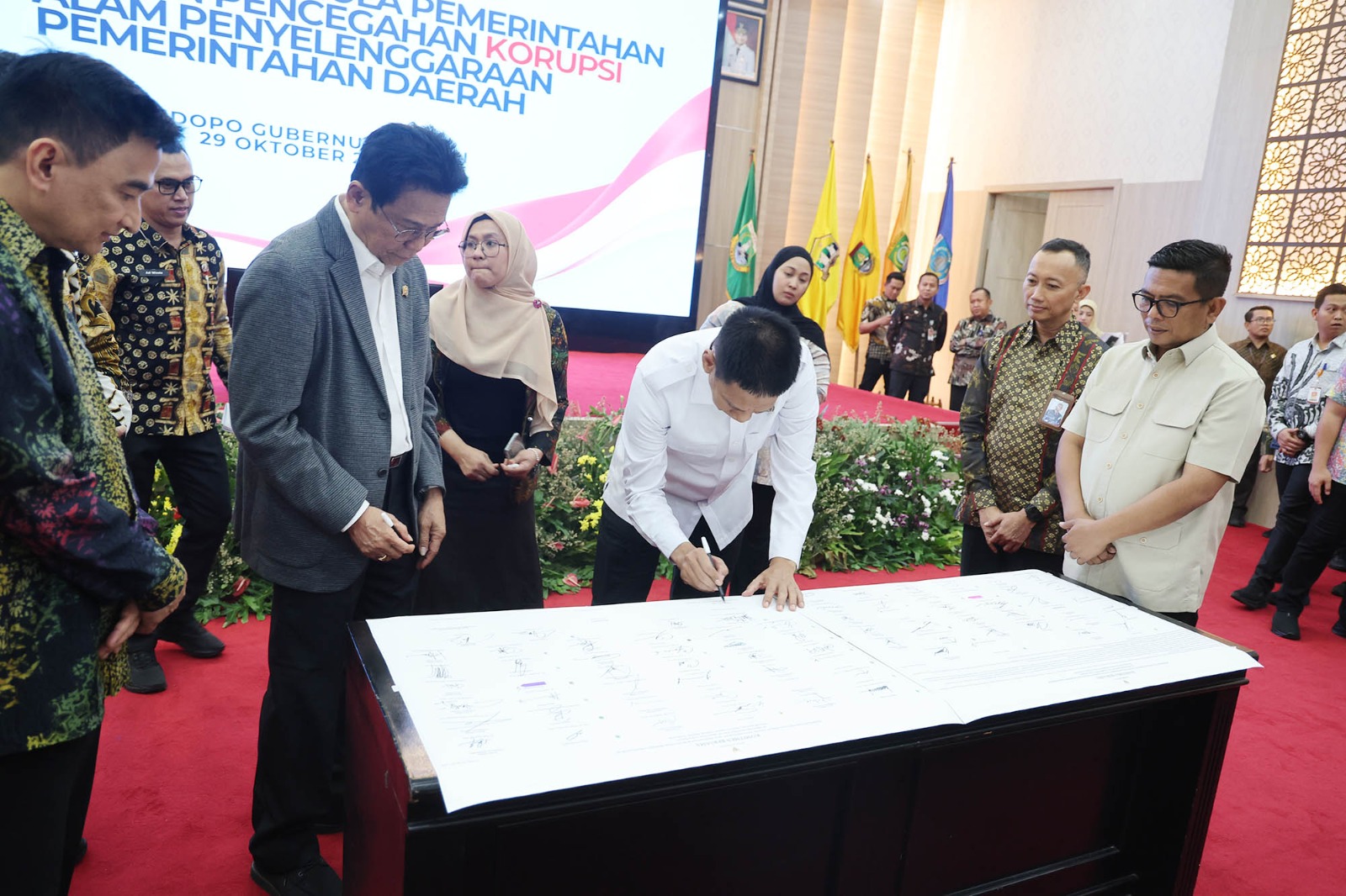 RAPAT KOORDINASI. Suasana Rapat Koordinasi Penguatan Tata Kelola Pemerintahan Daerah dan Pencegahan Korupsi di Pendopo Gubernur Banten, Kawasan Pusat Pemerintahan Provinsi Banten (KP3B), Kota Serang, Kamis (29/10). BIRO ADPIM PEMPROV BANTEN