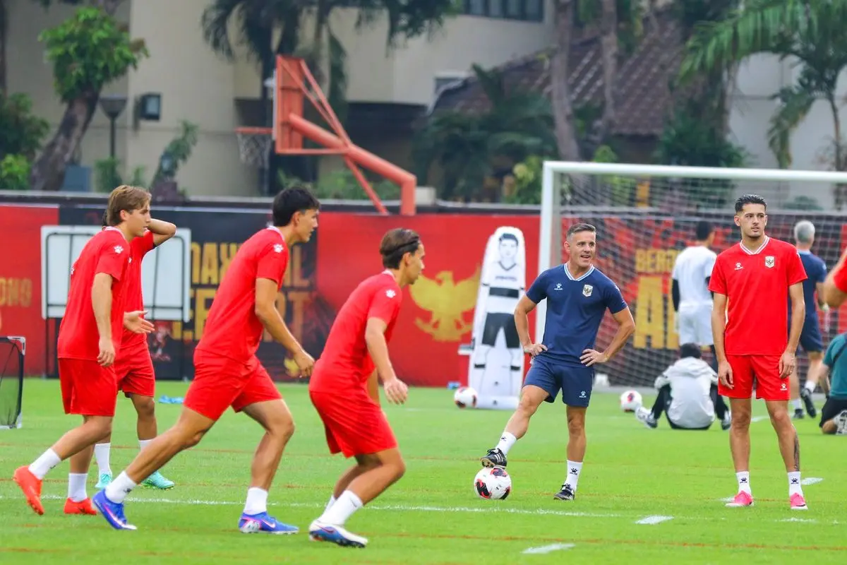 Sesi latihan Timnas bersama Pelatih John Herdman. Foto : Ist