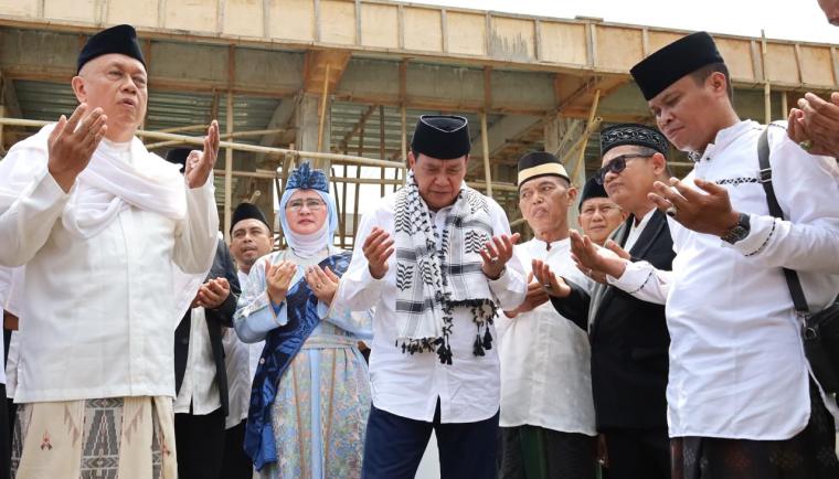 Bupati Tangerang Moch. Maesyal Rasyid meresmikan Kampung Al-Qur’an di Desa Tegal Kunir, Kecamatan Mauk. Foto : Humas Kab. Tangerang
