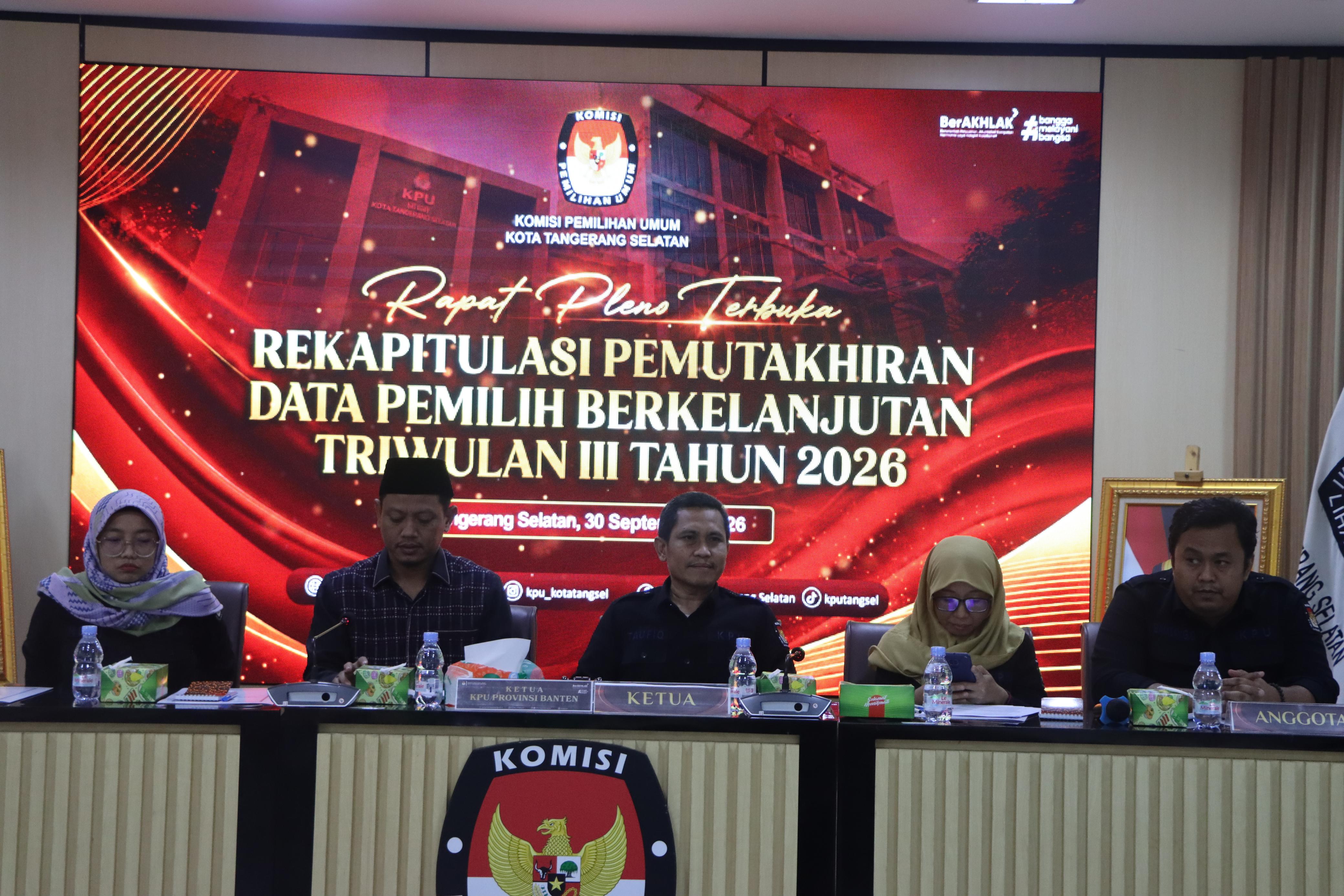 PLENO - KPU Kota Tangsel gelar pleno Daftar Pemilih Berklanjutan untuk kota Tangsel.