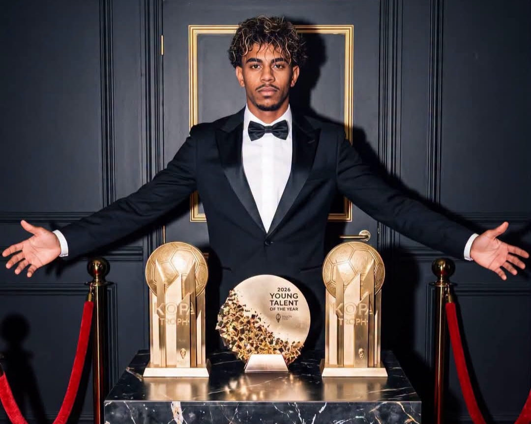 Bintang Barcelona, Lamine Yamal, kembali menorehkan sejarah dengan meraih Kopa Trophy 2026. Foto : Ist