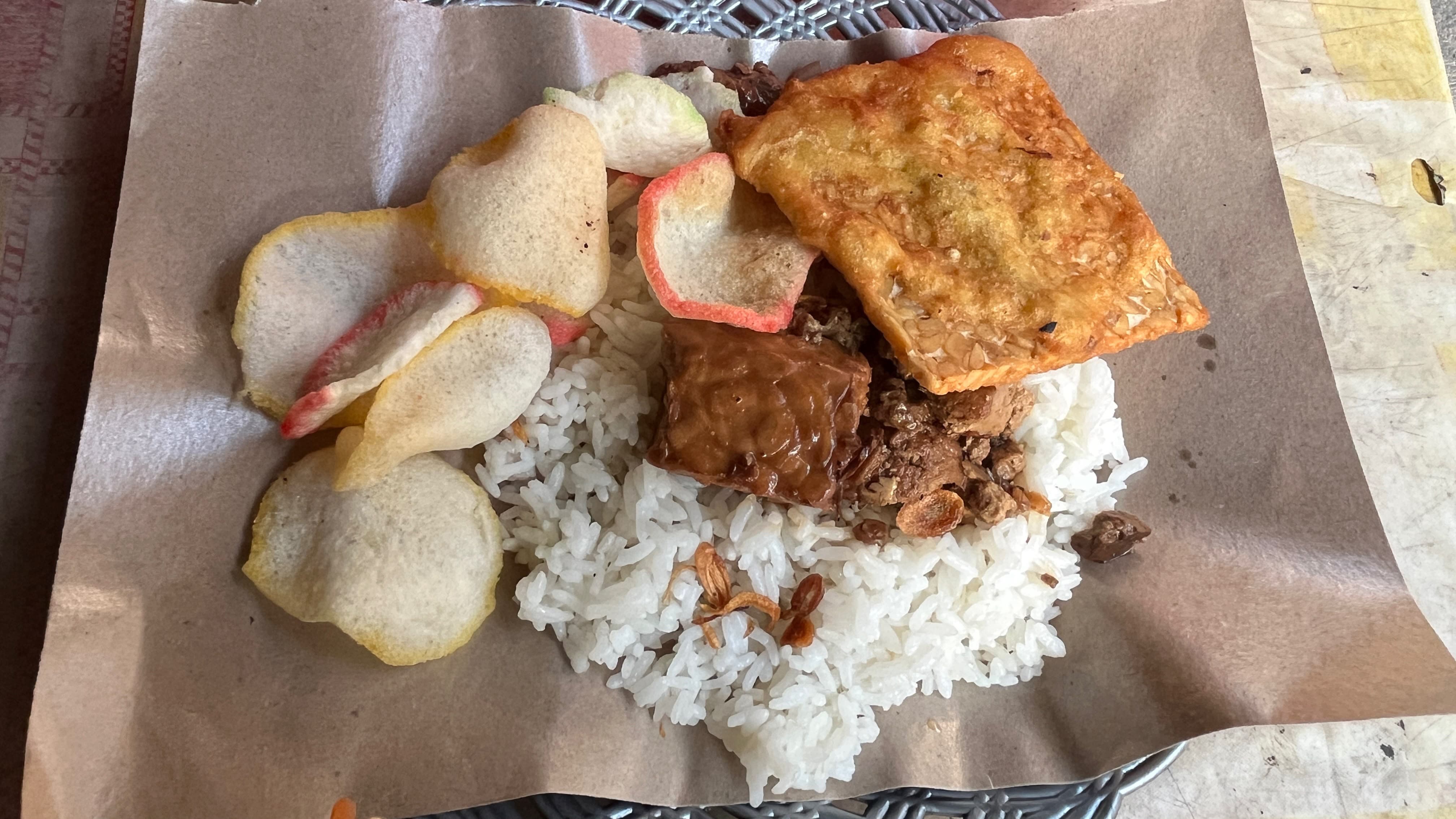 Nasi uduk Mpok Djuanah. Foto : ist