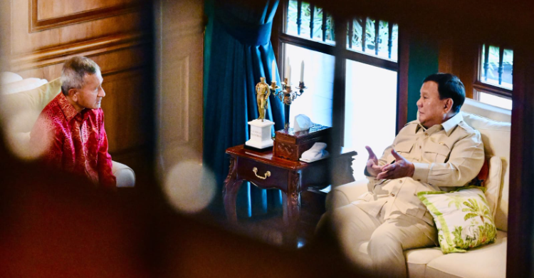 Presiden Prabowo menerina Menlu Luar Negeri Singapura Vivian Balakrishnan di Hambalang, Kabupaten Bogor, Jawa Barat, Rabu (28/10/2026) sore.  Foto : Ist