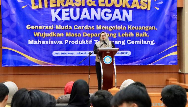 Wakil Bupati Tangerang Intan Nurul Hikmah pada kegiatan literasi dan edukasi keuangan bagi ratusan mahasiswa, akademisi, serta pemangku kepentingan sektor keuangan. Foto : Ist
