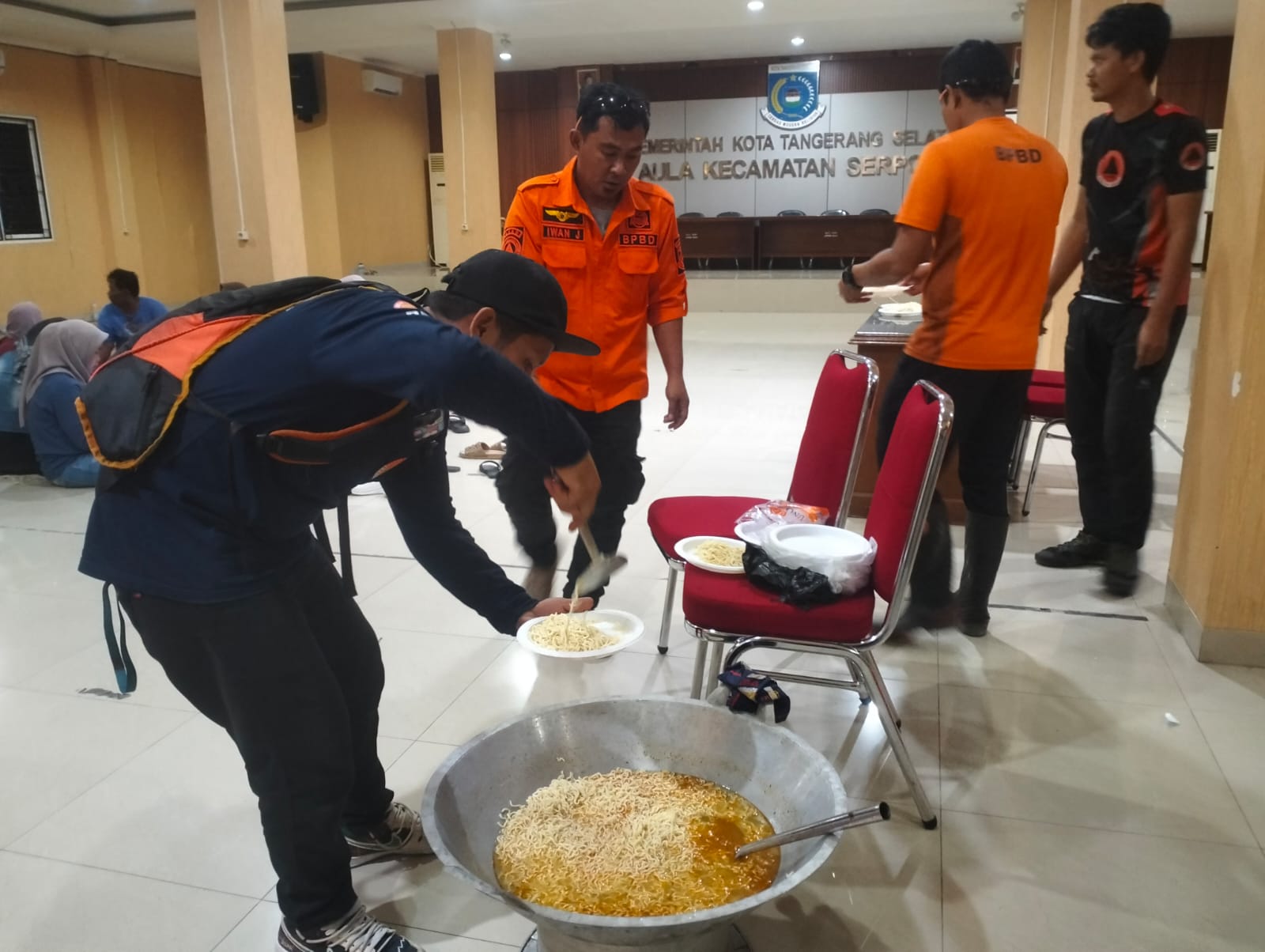 Makan Malam Hangat untuk Korban Kebakaran. (Ist)