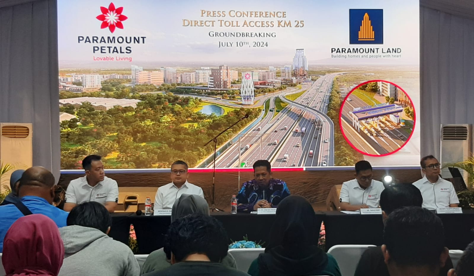 Jajaran direksi Paramount Land bersama Pj Bupati Tangerang saat groundbreaking akses tol km25. (tangselpos.id/irw)