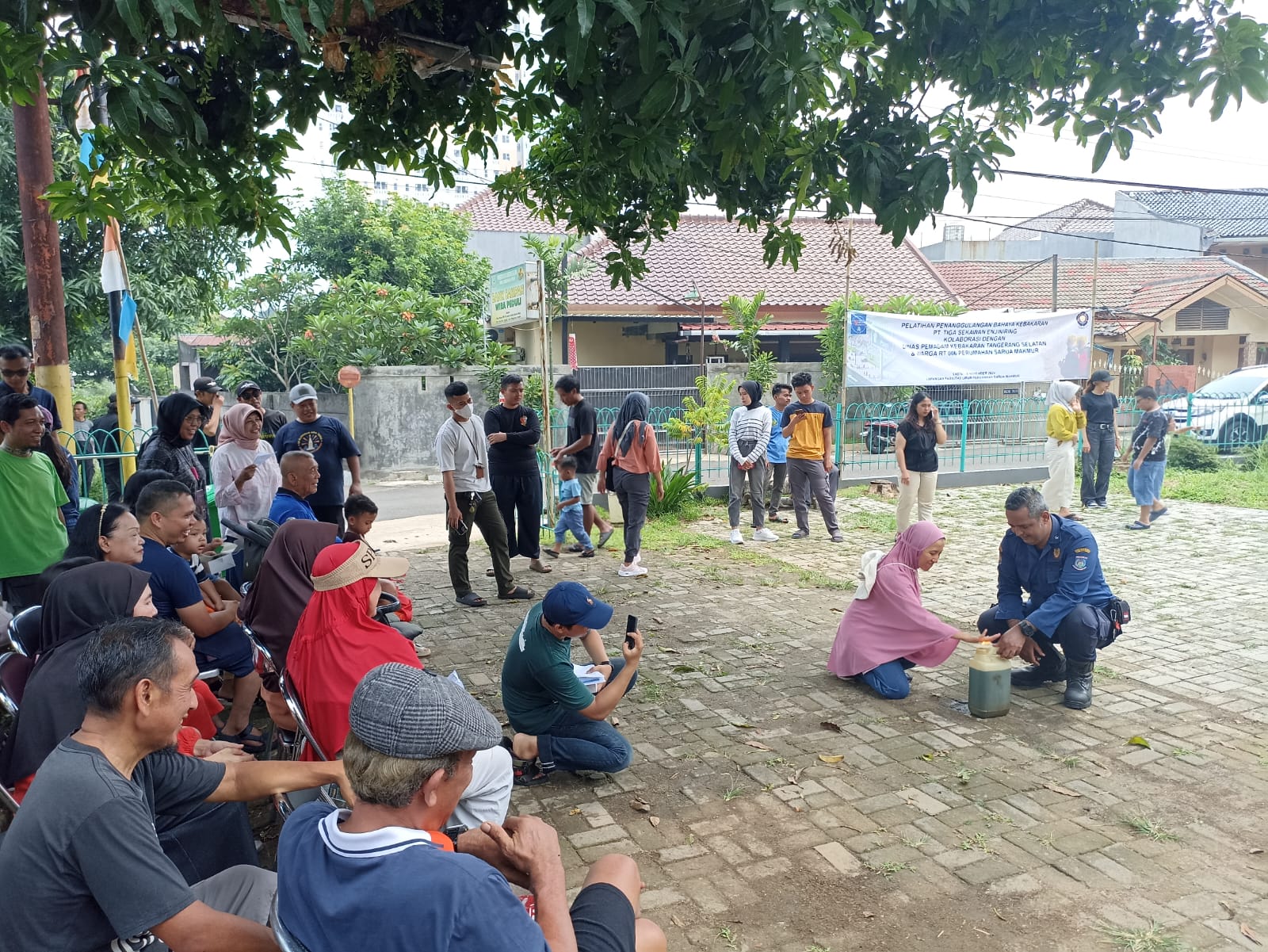 Pelatihan Penanggulangan Bahaya Kebakaran. (tangselpos.id/dzikri)