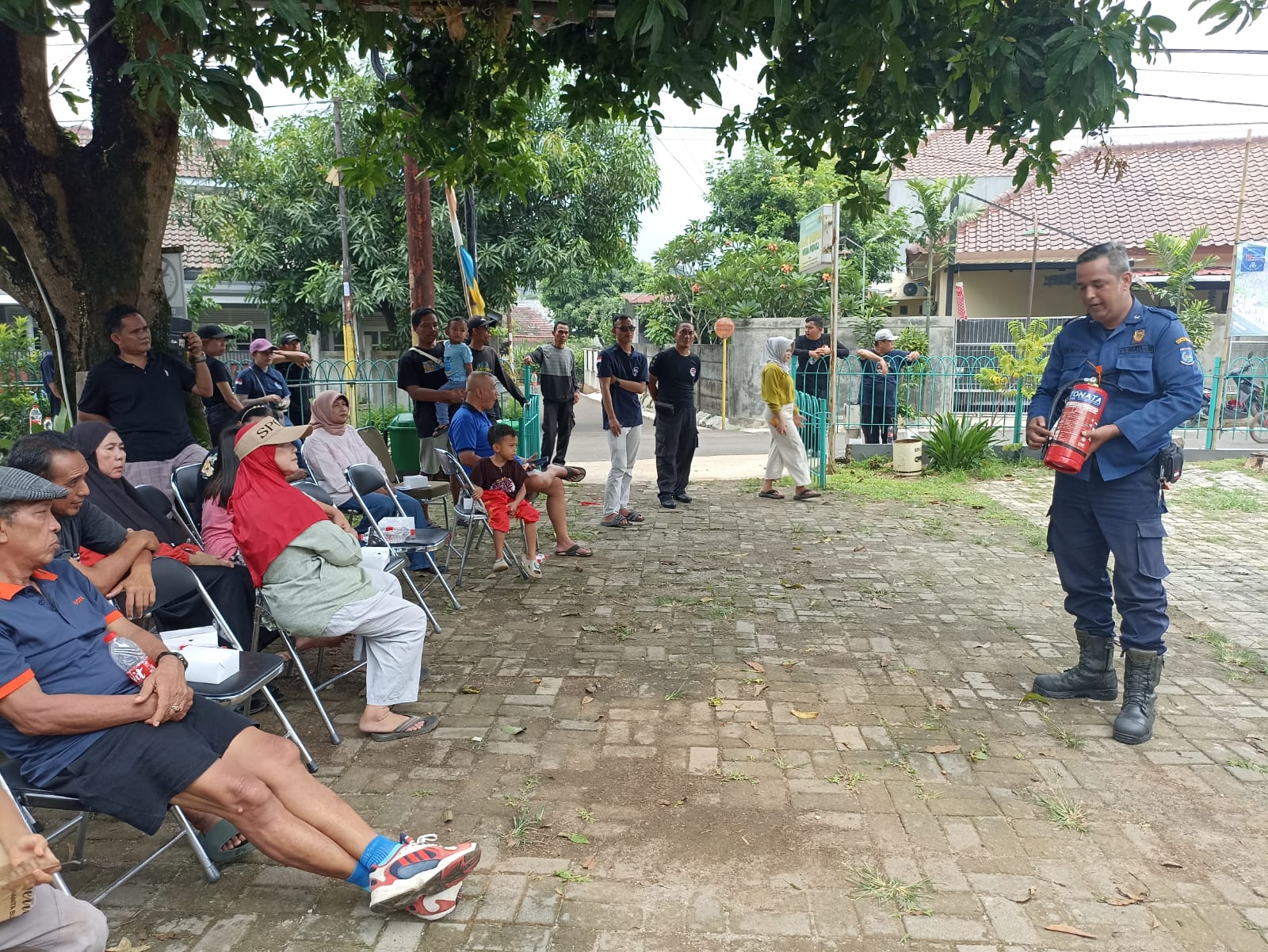 Pelatihan Penanggulangan Bahaya Kebakaran. (tangselpos.id/dzikri)