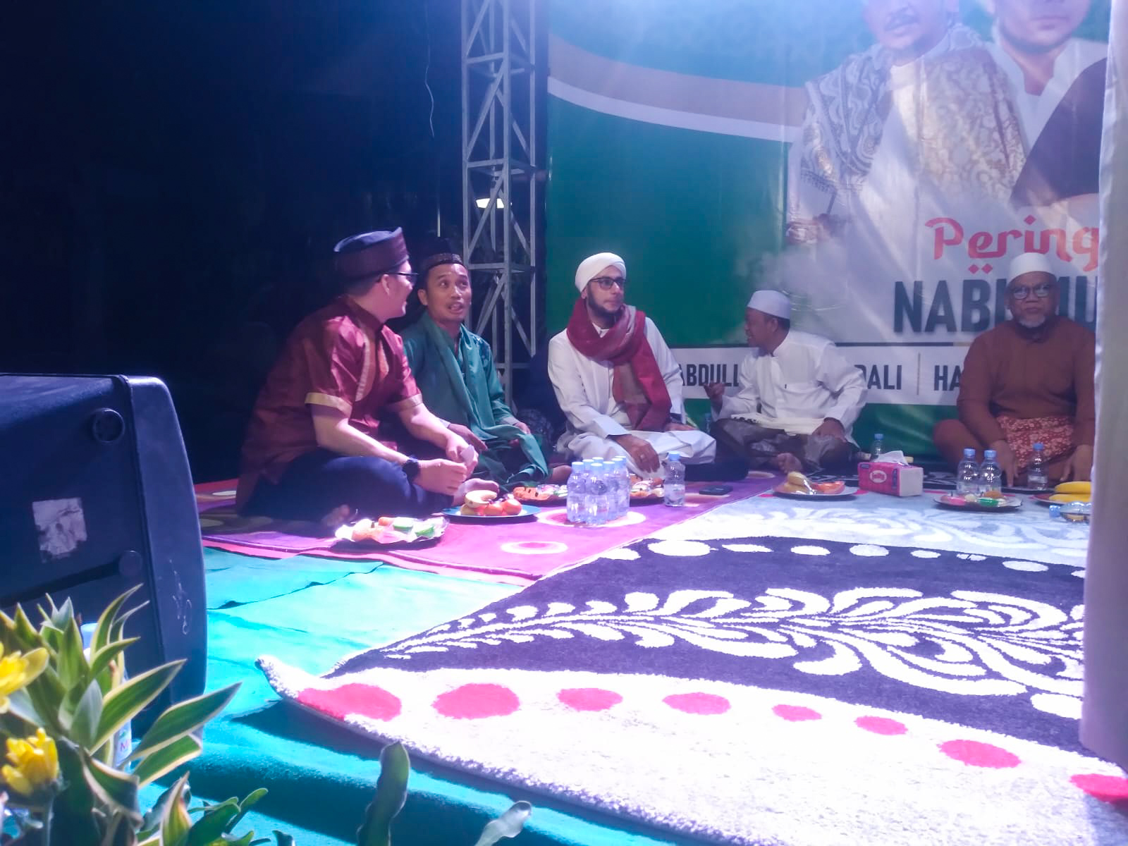 Peringatan Maulid Nabi Muhammad SAW yang digelar di Masjid Ghoiru Jamie Al Arif, Sawah Baru, Ciputat, Tangerang Selatan, Kamis (19/9/2024). (tangselpos.id/ay)