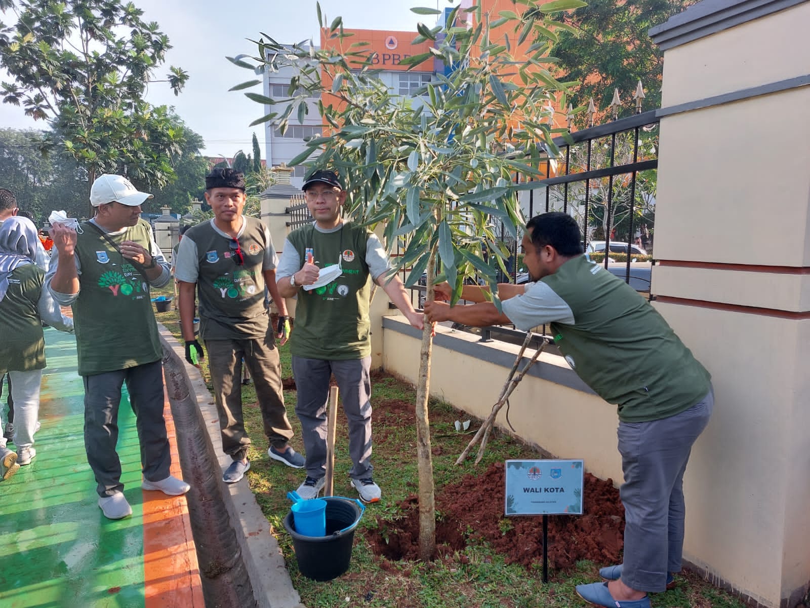 Dinas Lingkungan Hidup Kota Tangsel dalam peringatan Serukan Hari Lingkungan Hidup Sedunia. (tangselpos.id/rmn)