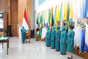 Pelantikan Tine Al Muktabar sebagai Pejabat Ketua TP PKK Provinsi Banten oleh Ketua Umum TP PKK Pusat Tri Tito Karnavian. Foto : Humas Pemprov Banten