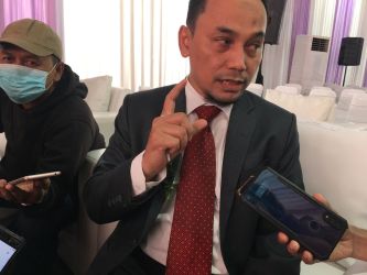 Direktur Brawijaya Hospital Tangerang, dr. Akmal Yadi, MARS saat diwawancarai awak media, Kamis, (16/6/2022). (tangselpos.id/sh)