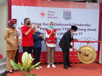 Peluncuran kartu elektronik Simeondar PMI Kota Tangsel. (ist)