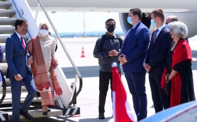 Presiden Joko Widodo dan Ibu Negara tiba di Polandia. (Dok. Setpres)