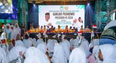 Santri di Ponpes Al Ihsan Al Murtadlo bersalawat mendoakan Ganjar Pranowo menjadi Presiden di 2024. Foto ; Istimewa