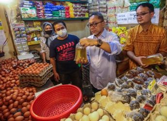 Menteri Perdagangan Zulkifli Hasan saat mengunjungi Pasar Koja di Jakarta Utara. (Ist)