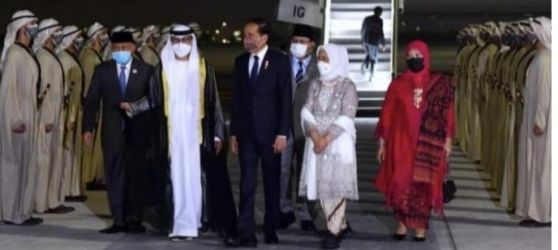 Presiden Joko Widodo dan Ibu Negera Iriana mendarat di UEA. (Ist)